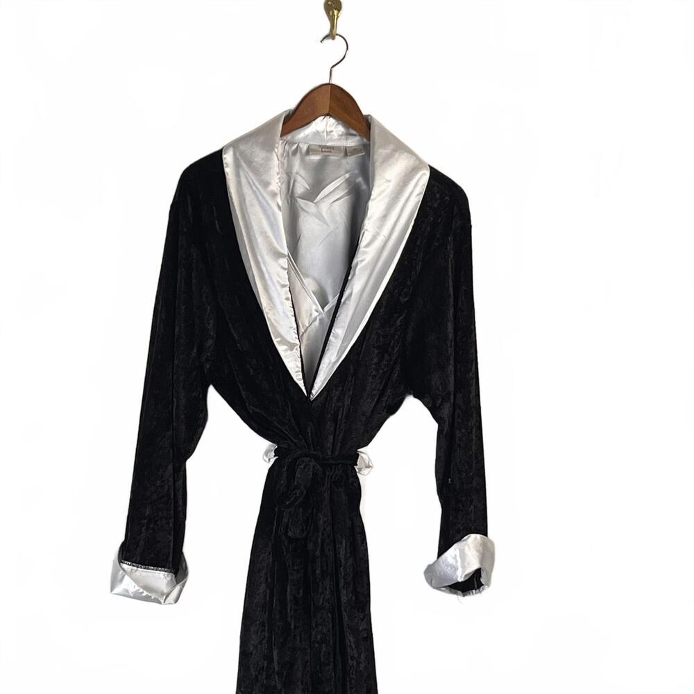 Vintage Black Velour & White Satin Polyester Long Robe & Gown by Audrey Lane - Picture 5 of 9